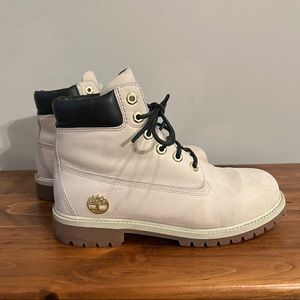 Cream Timbs